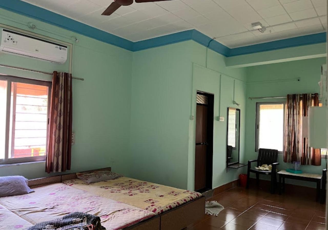 Bapat Niwas Home Stay Ganpatipule Kültér fotó
